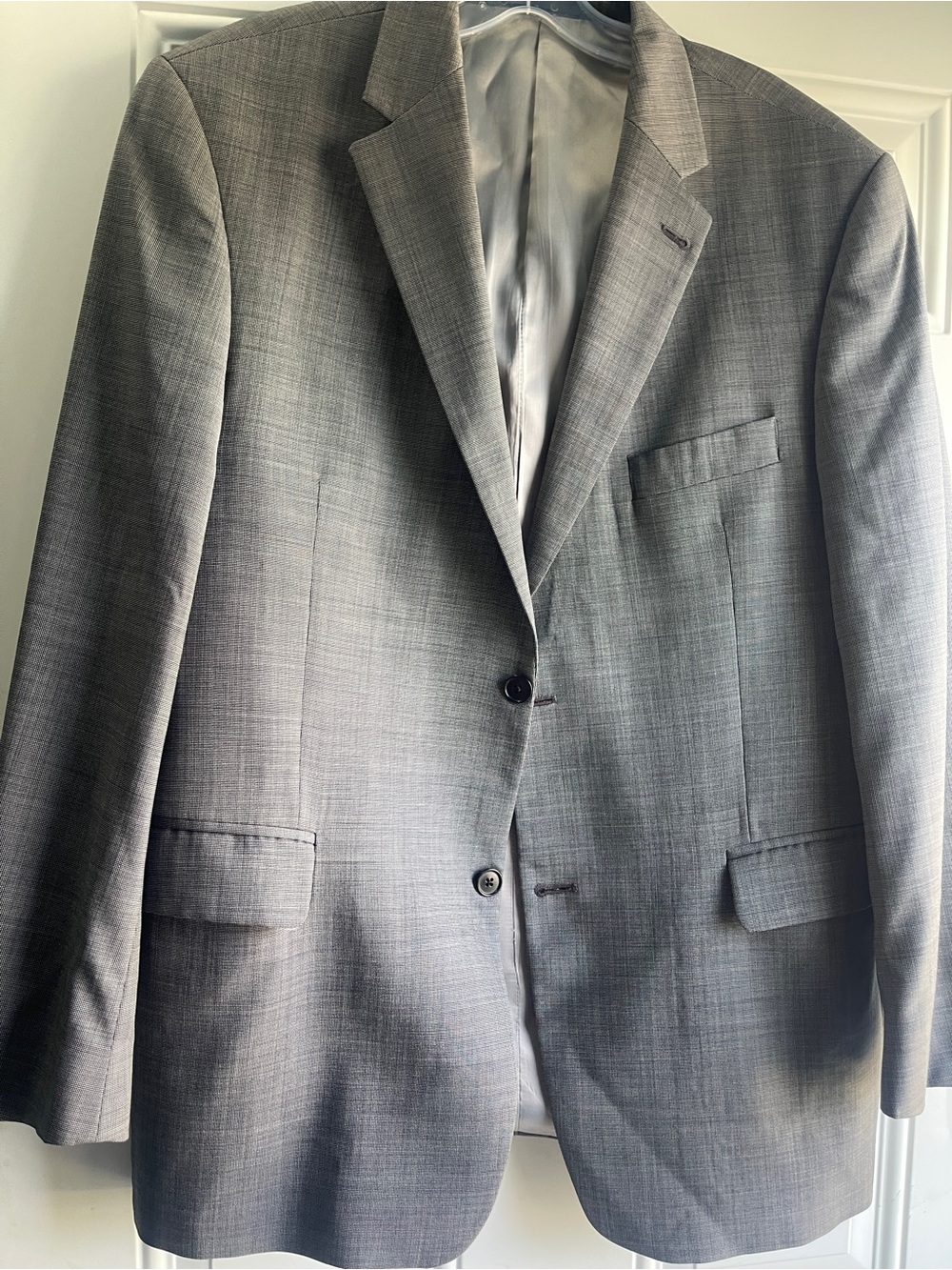 Men's McGuire's 2-Piece Suit (Biella Italian
Fabric) size 44L - Picture 7 of 11